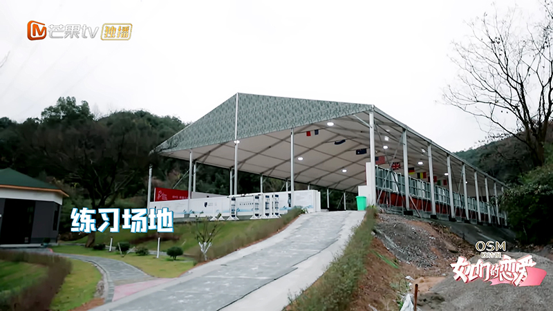 華燁馬術(shù)篷房.jpg 華燁馬術(shù)篷房.jpg