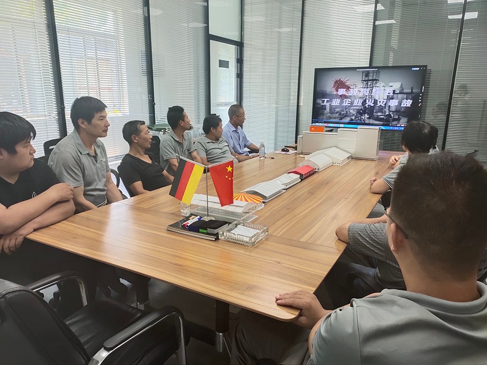 華燁篷房組織開(kāi)展安全生產(chǎn)教育培訓(xùn)活動(dòng)