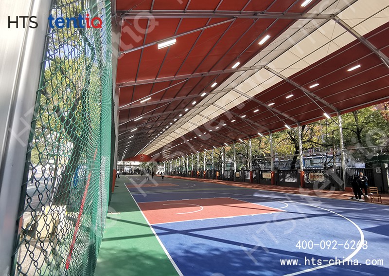 風(fēng)雨篷房球場解決輕松附近居民的運(yùn)動需求問題