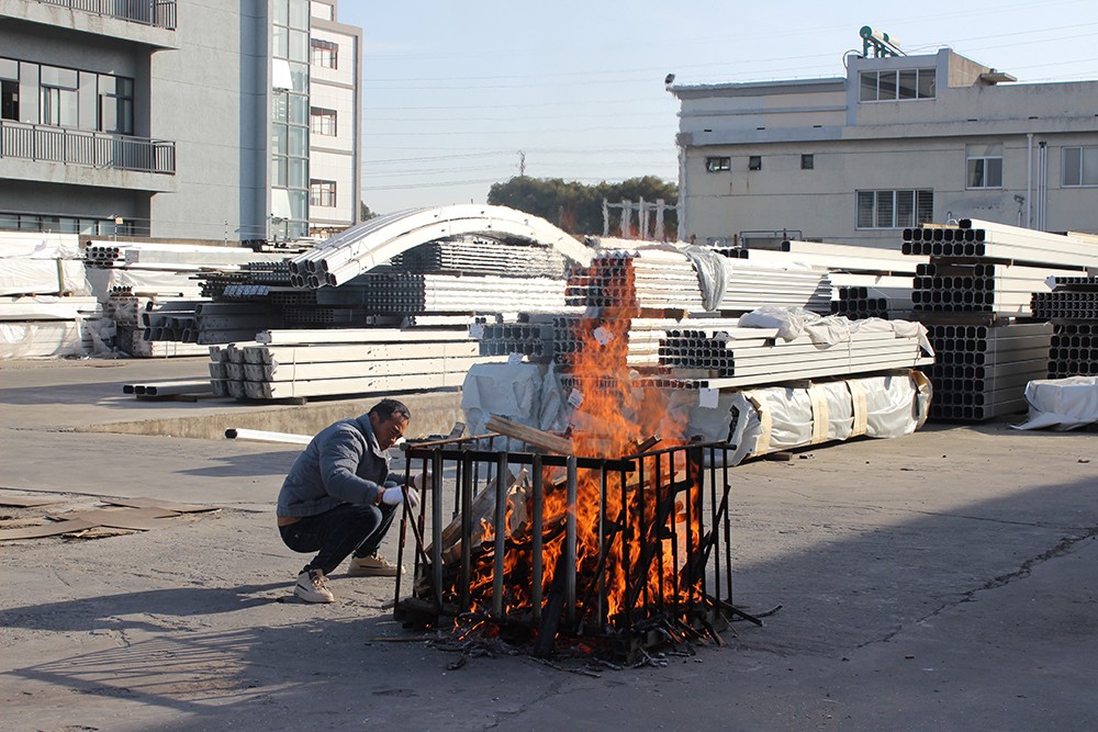 新年初始保安全，華燁篷房全體員工上好“開工第一課”