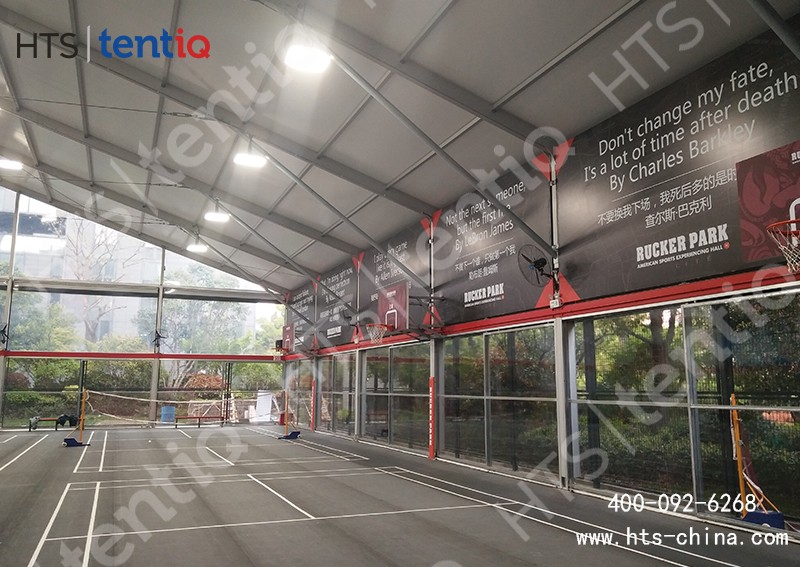 籃球館的棚子框架為鋁合金材質(zhì)，戶外長期使用可用30年左右