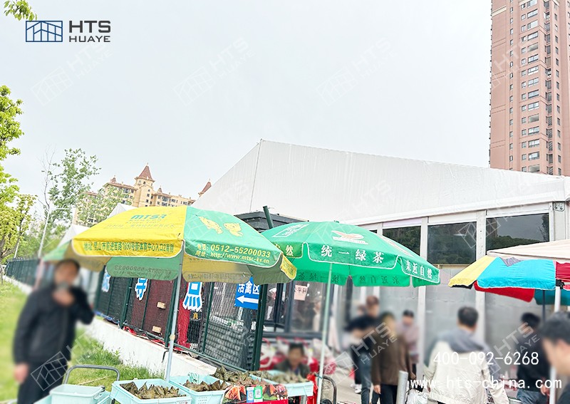 這座接近4000平方米的菜市場篷房，正式投入使用了