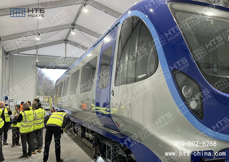 鋁合金結(jié)構(gòu)篷房框架為鋁合金材質(zhì)，抗風(fēng)10級，覆蓋為B1級阻燃材料