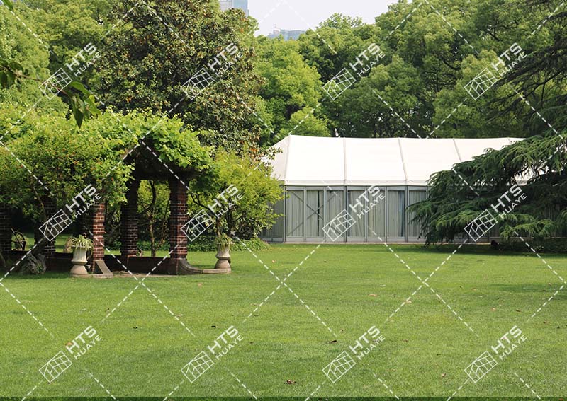 鋁合金結(jié)構(gòu)篷房在五星級(jí)酒店行業(yè)的應(yīng)用，不是住宿，而是活動(dòng)空間