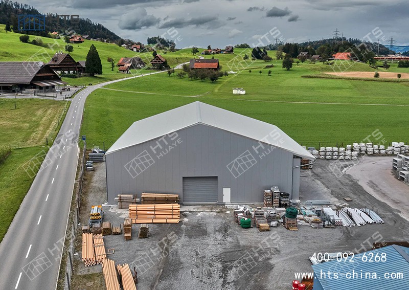 公司決定進(jìn)行廠房擴(kuò)大工程，用拼裝篷房倉庫滿足未來發(fā)展需要