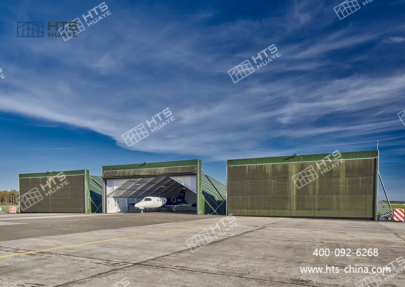 飛機(jī)機(jī)庫篷房為航空領(lǐng)域提供了高效、靈活、耐用的機(jī)庫選擇
