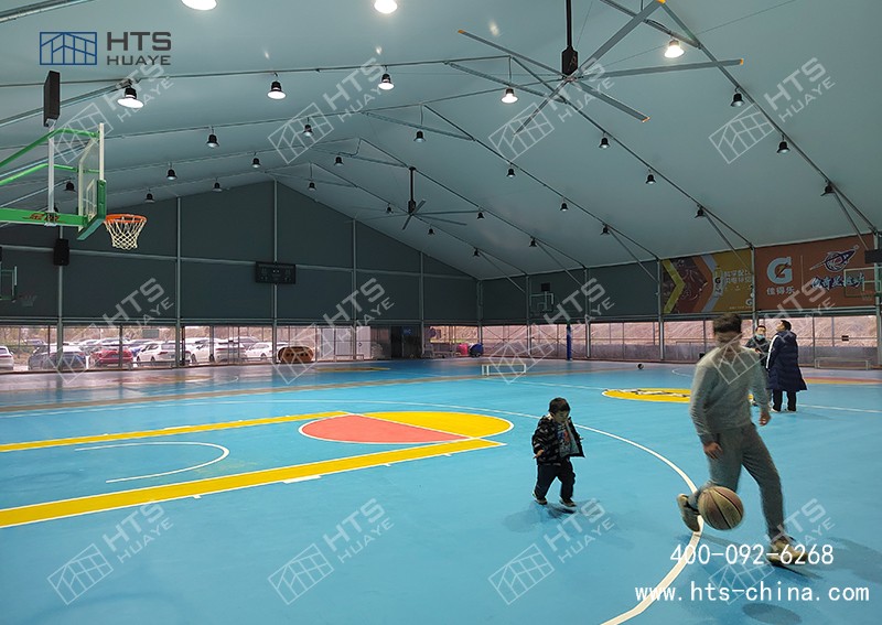 裝配式篷房籃球館實(shí)現(xiàn) “一館多用”，極大地提升了場地使用效率