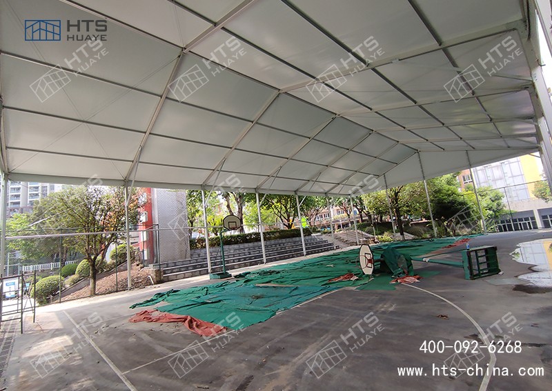 裝配式運(yùn)動(dòng)篷房從根本上解決了傳統(tǒng)建筑施工中的揚(yáng)塵污染問(wèn)題